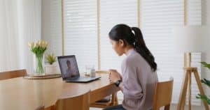 virtual medical receptionist can do for you, patient talking to the doctor