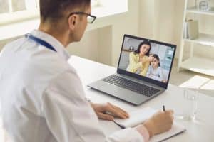 virtual medical receptionists solution, doctor video calling patient