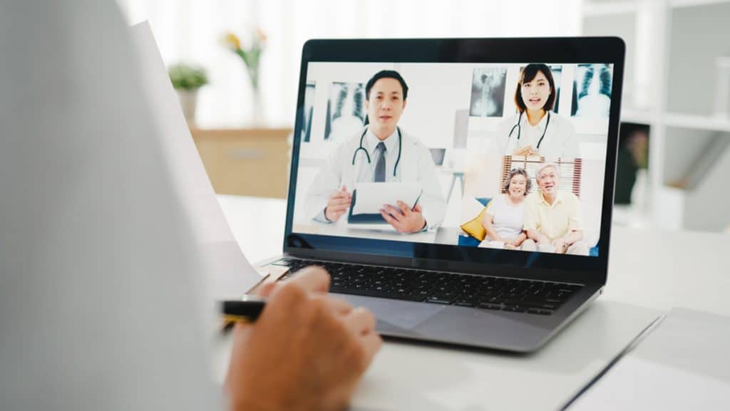 virtual medical receptionists support practice growth, doctor virtual meeting