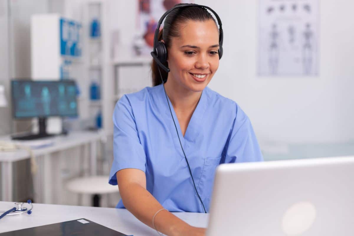 advantages of having a virtual medical receptionist