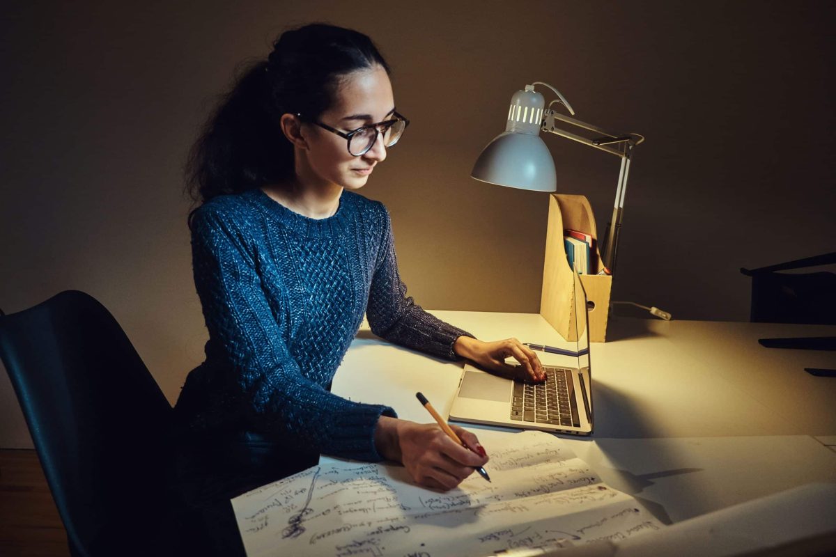 scribe innovations woman in front of the laptop