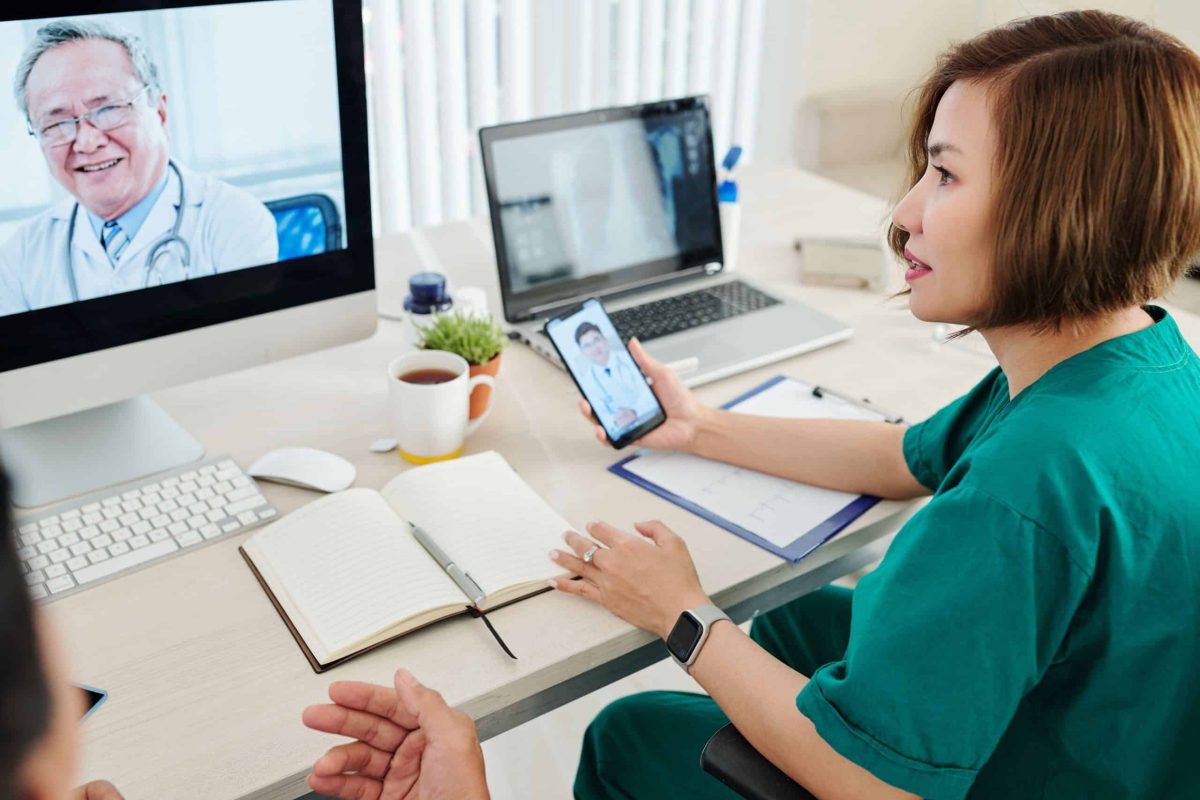 virtual dental receptionist talking with doctor virtually